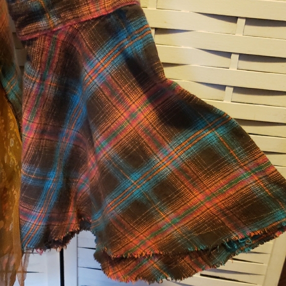 Brown Floral Knit Vest - Picture 8 of 12